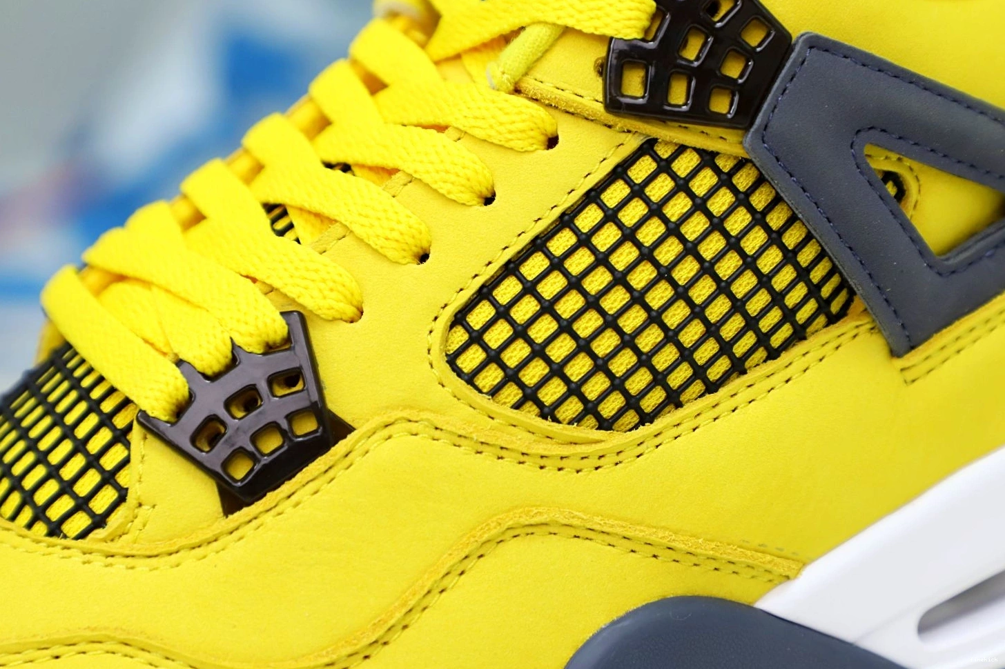 RETRO 2021 JORDAN 4 'LIGHTNING' JORDAN AIR AIR 0731